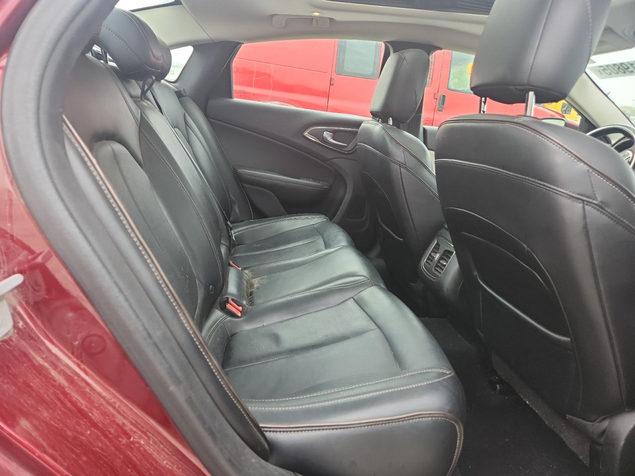 2015 Chrysler 200 C VIN: 1C3CCCEG2FN556936 Lot: 80519805