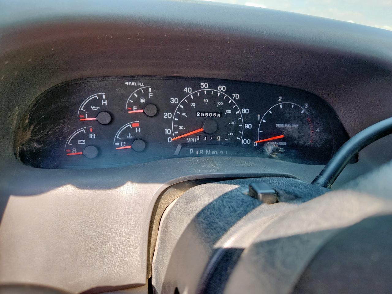 2001 Ford F550 Super Duty VIN: 1FDAF56F61EC83659 Lot: 83826235