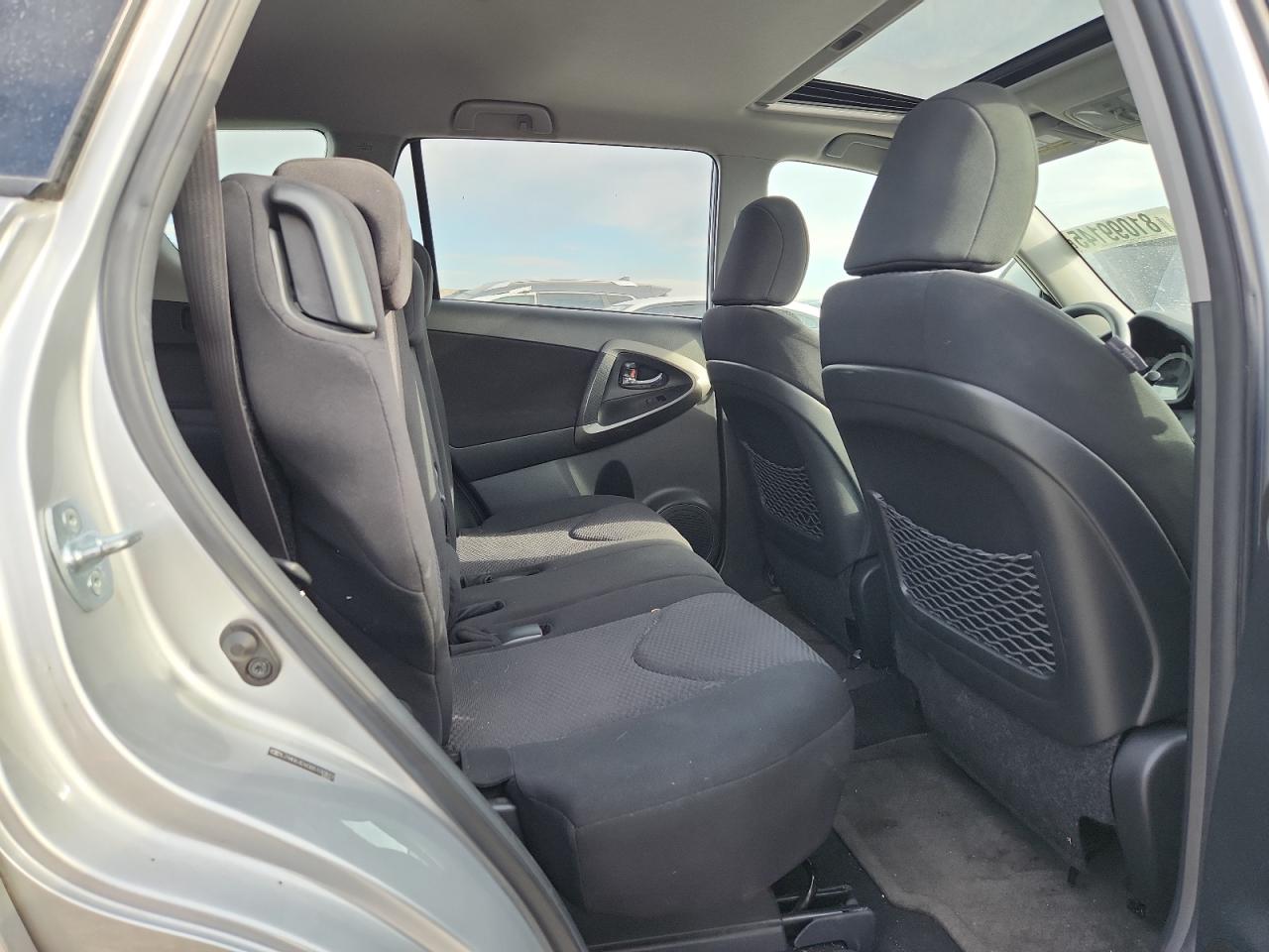 2011 Toyota Rav4 Sport VIN: JTMRK4DV0B5100877 Lot: 81099145