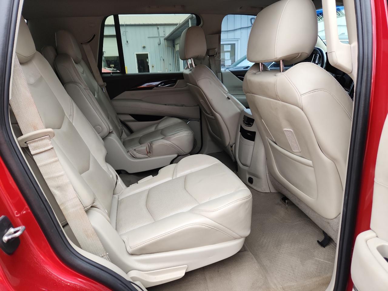 2015 Cadillac Escalade Luxury VIN: 1GYS4BKJ2FR210046 Lot: 81518405