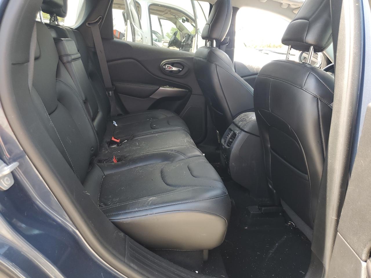 2019 Jeep Cherokee Limited VIN: 1C4PJMDN0KD392076 Lot: 71640415