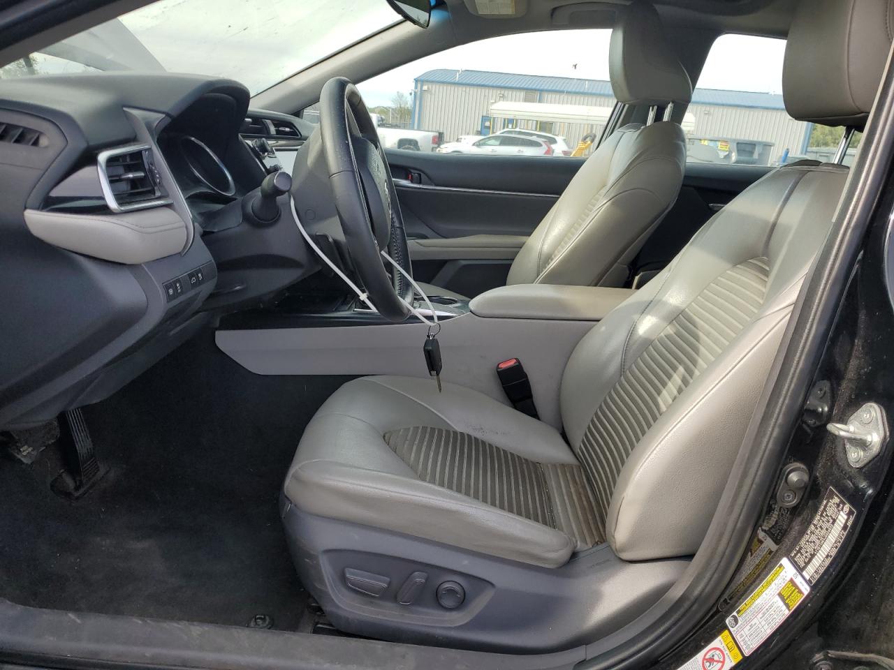 2018 Toyota Camry L VIN: 4T1B11HK4JU029833 Lot: 82176535