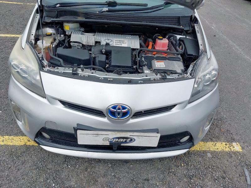 2012 TOYOTA PRIUS T SPIRIT