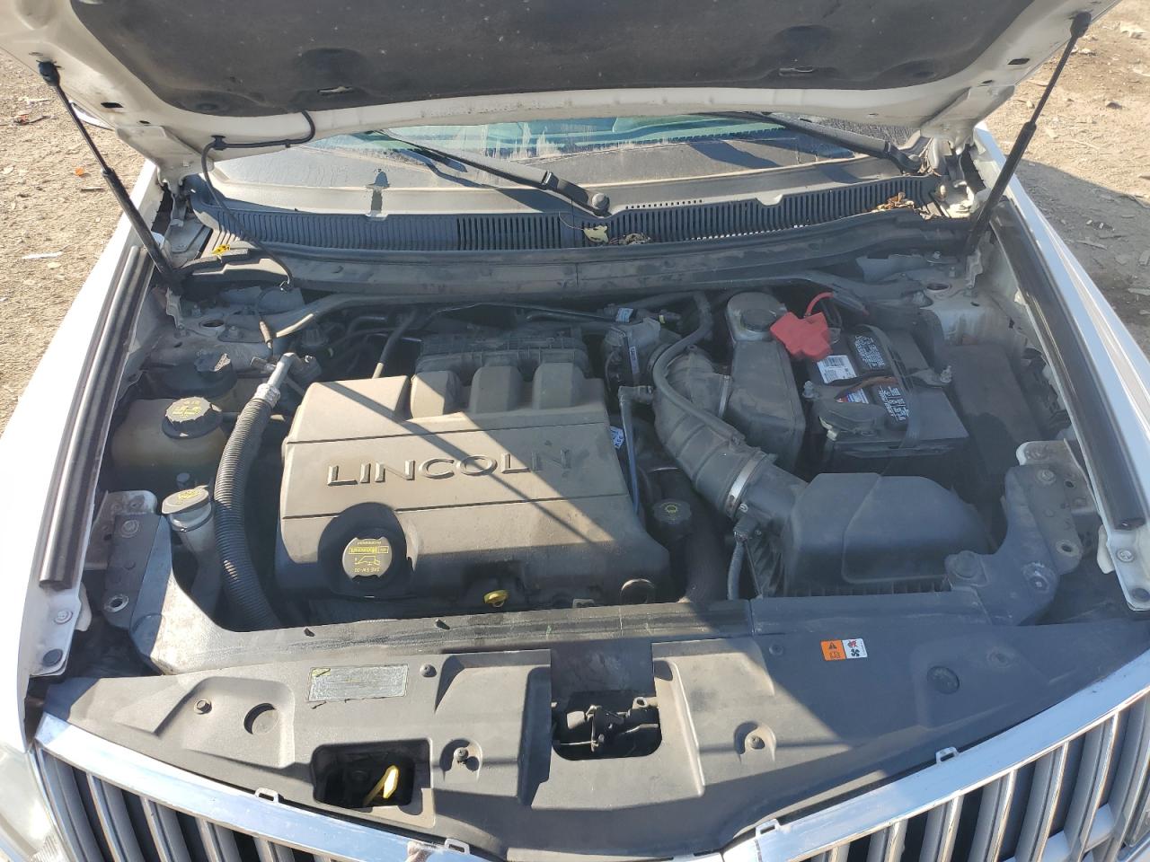 2010 Lincoln Mkt VIN: 2LMHJ5AR8ABJ28139 Lot: 80810395