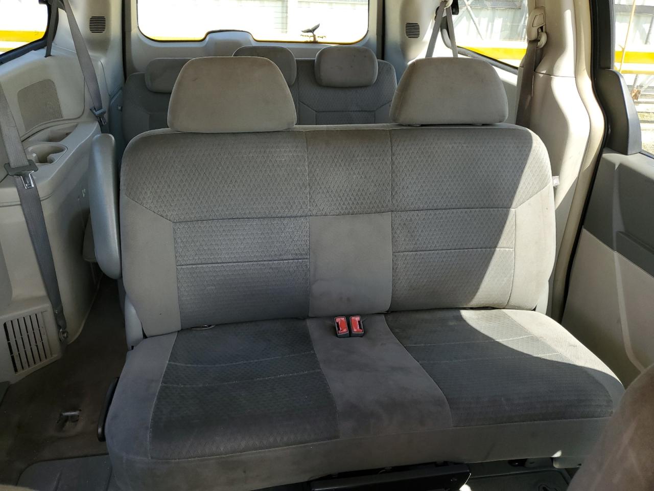 2008 Chrysler Town & Country Lx VIN: 2A8HR44H18R743471 Lot: 81241205