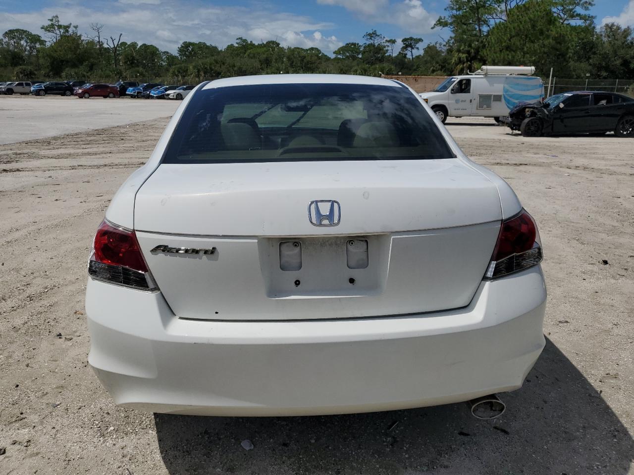 2009 Honda Accord Lx VIN: 1HGCP26329A038330 Lot: 84178445
