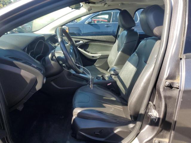 Hatchbacks FORD FOCUS 2013 Szary