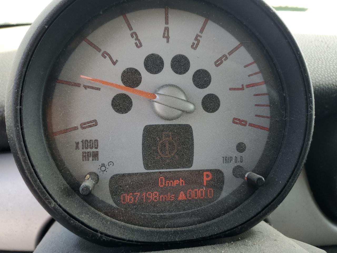 2011 Mini Cooper VIN: WMWSU3C5XBT098605 Lot: 71770385