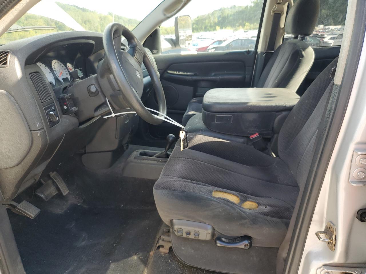 2005 Dodge Ram 1500 St VIN: 1D7HU18D25S118671 Lot: 84036075