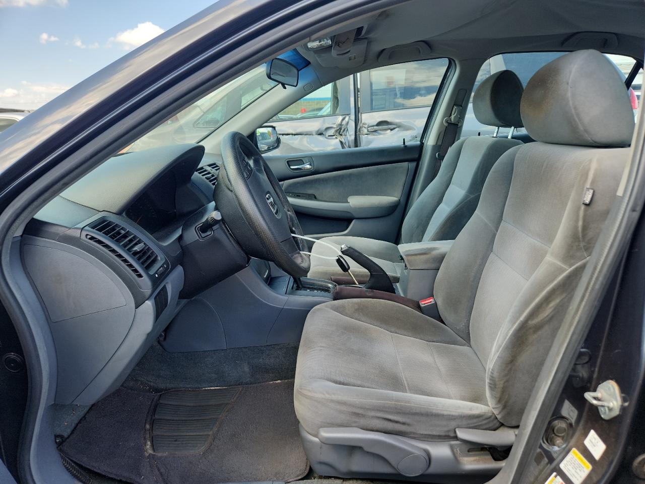 2005 Honda Accord Lx VIN: 1HGCM56405A051445 Lot: 71360405