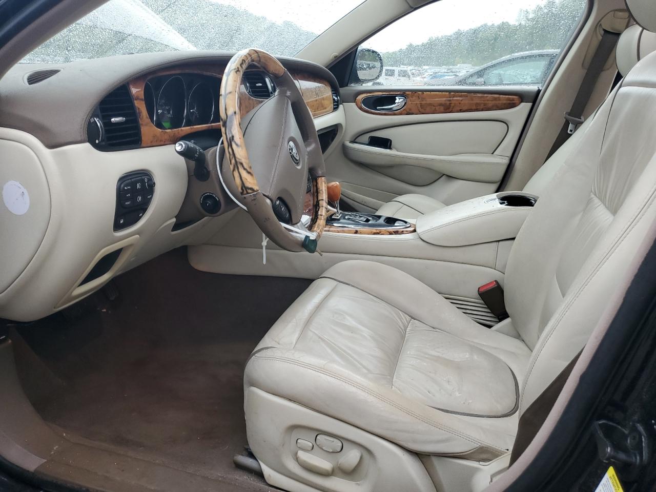 2007 Jaguar Vandenplas VIN: SAJWA82B17SH18132 Lot: 81012305