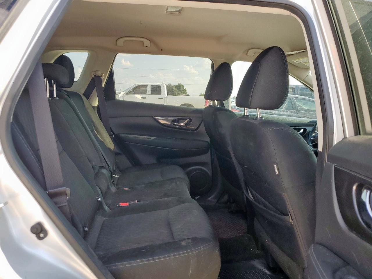 2017 Nissan Rogue S VIN: KNMAT2MT2HP578471 Lot: 81517875