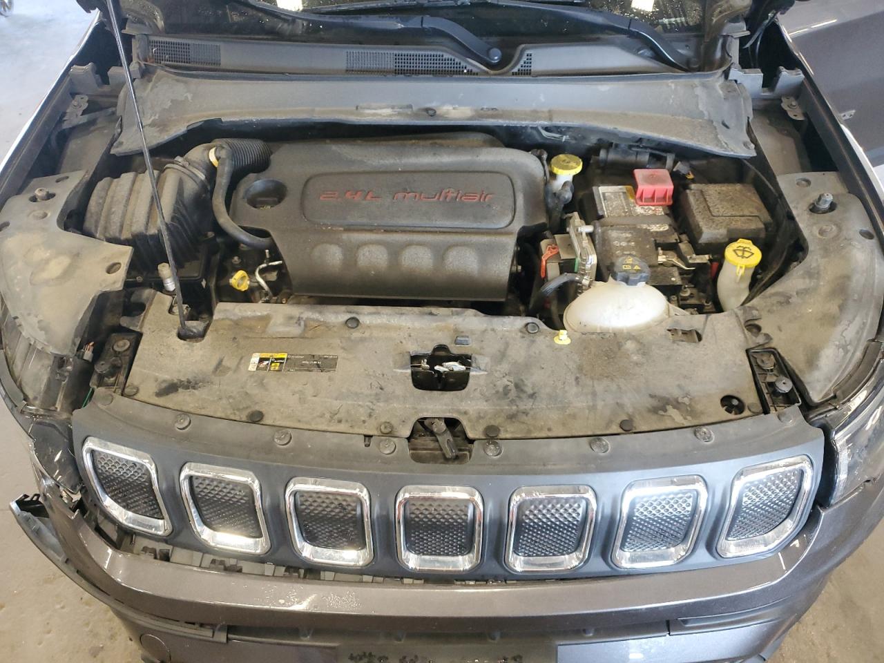 2022 Jeep Compass Latitude Lux VIN: 3C4NJDFB9NT219164 Lot: 84041575