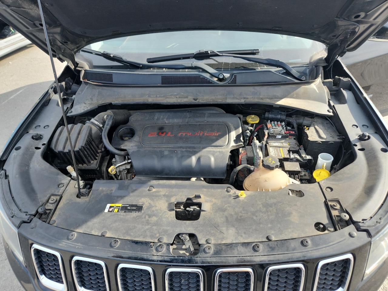 2018 Jeep Compass Limited VIN: 3C4NJCCB4JT208243 Lot: 80151195