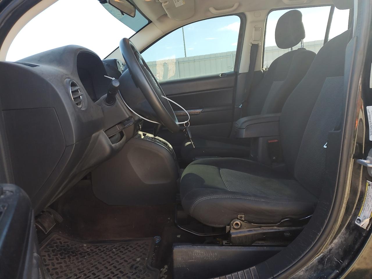 2013 Jeep Compass Sport VIN: 1C4NJCBB4DD234983 Lot: 84395325