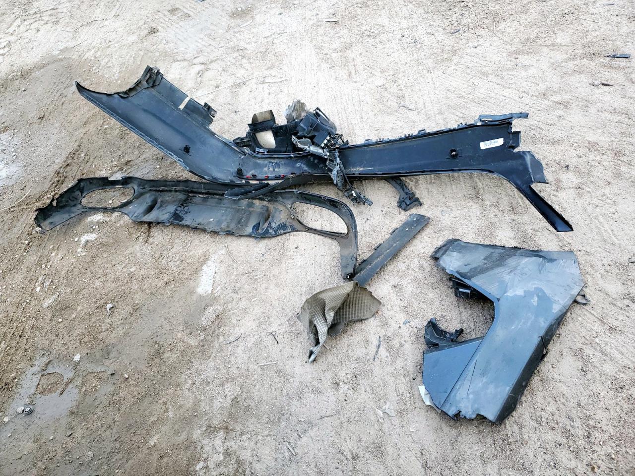 2018 Mercedes-Benz E 300 VIN: WDDZF4JB4JA384525 Lot: 71120155