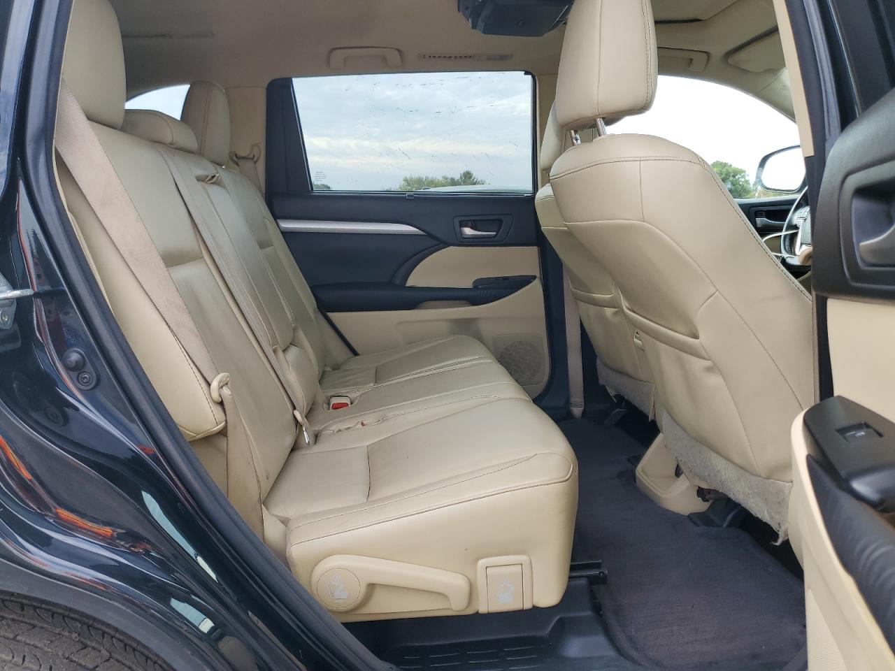 2015 Toyota Highlander Xle VIN: 5TDJKRFH0FS145321 Lot: 84544675