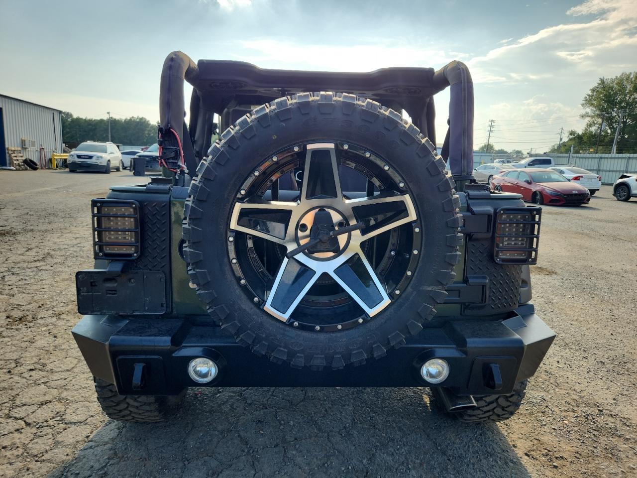 2009 Jeep Wrangler X VIN: 1J4FA24139L736717 Lot: 81317475