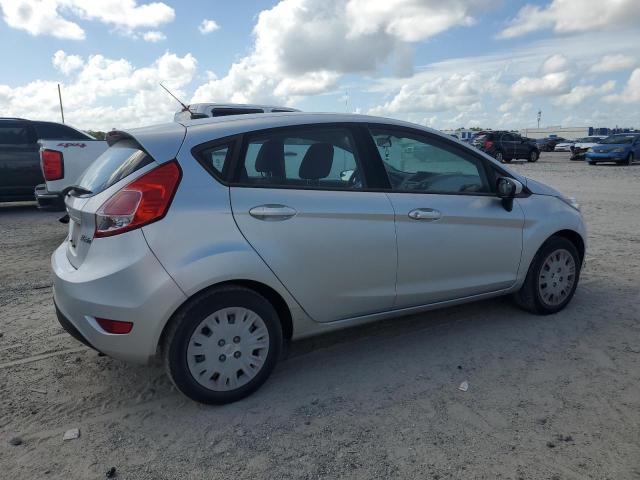  FORD FIESTA 2015 Srebrny