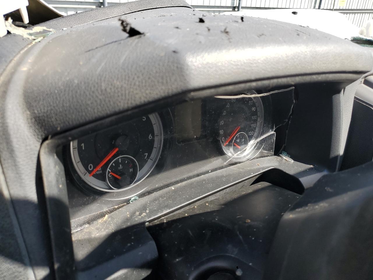 2015 Ram 1500 St VIN: 3C6JR6DG0FG572122 Lot: 84002265