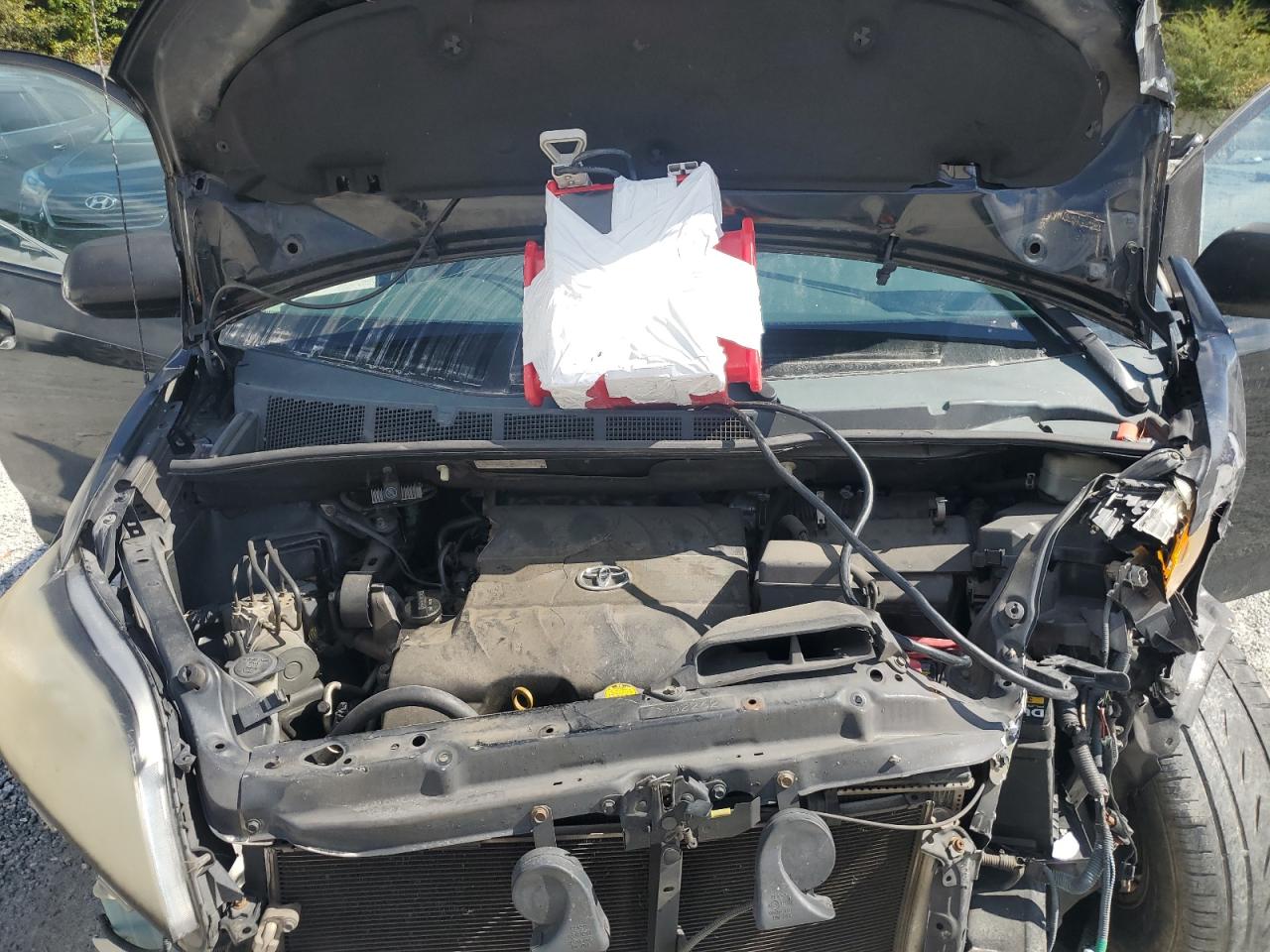 2011 Toyota Sienna Le VIN: 5TDKK3DC8BS069589 Lot: 83804975