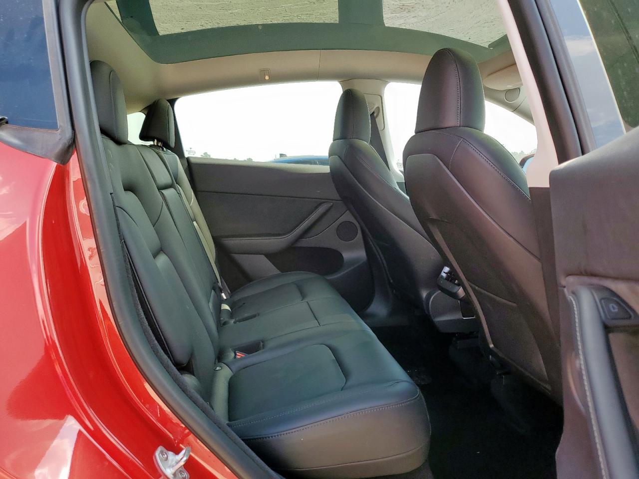 2022 Tesla Model Y VIN: 7SAYGDEE9NA019357 Lot: 81421485