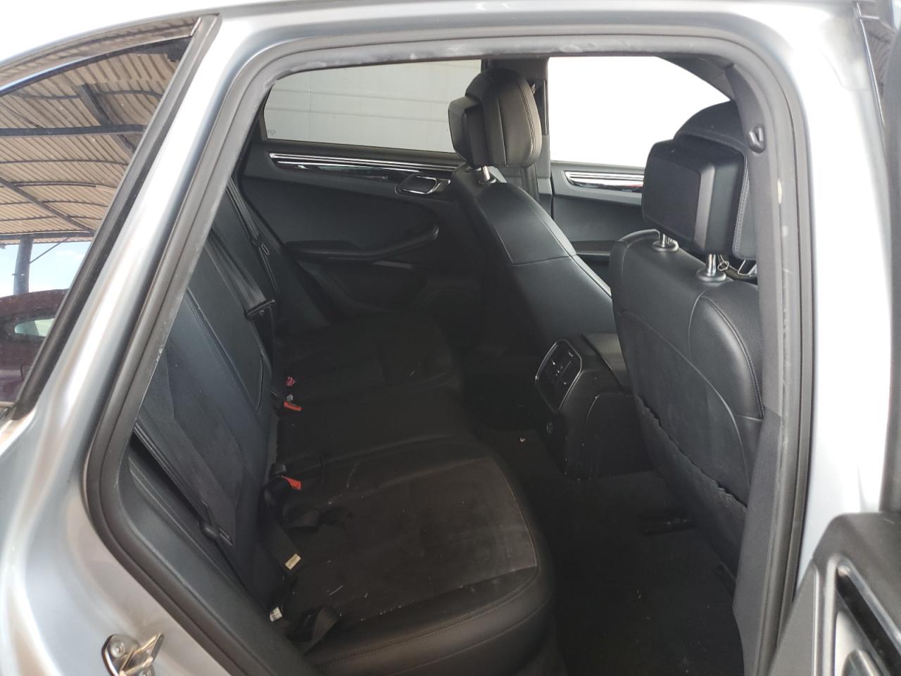 2017 Porsche Macan VIN: WP1AA2A57HLB01486 Lot: 90096295