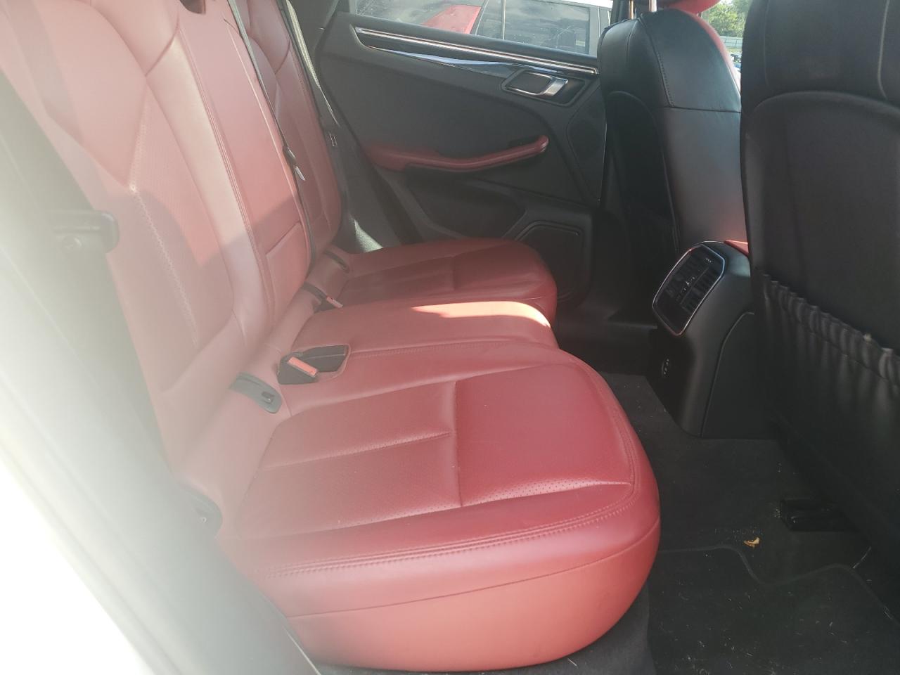 2020 Porsche Macan VIN: WP1AA2A55LLB04900 Lot: 84424095