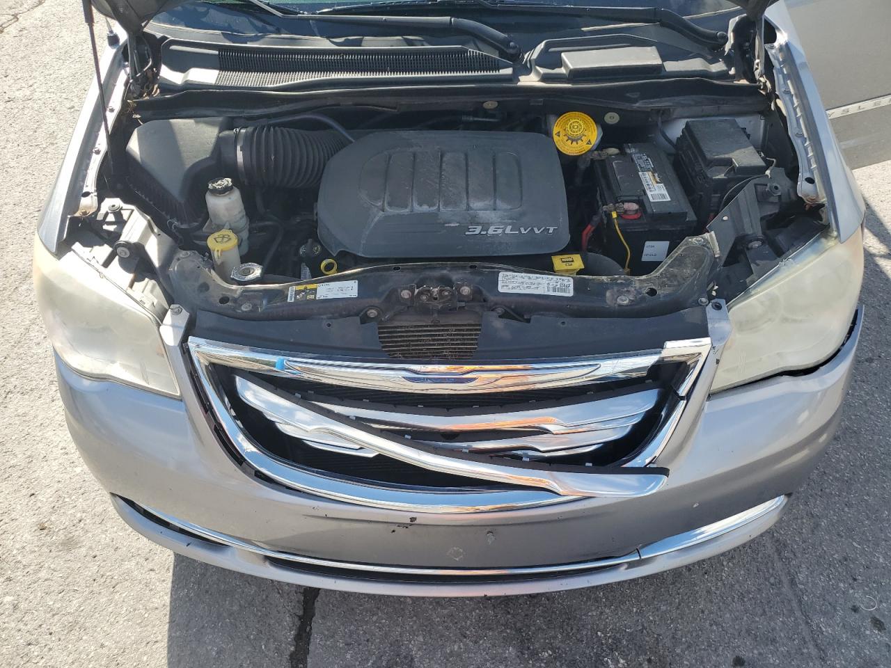 2014 Chrysler Town & Country Touring VIN: 2C4RC1BG0ER271085 Lot: 84253675