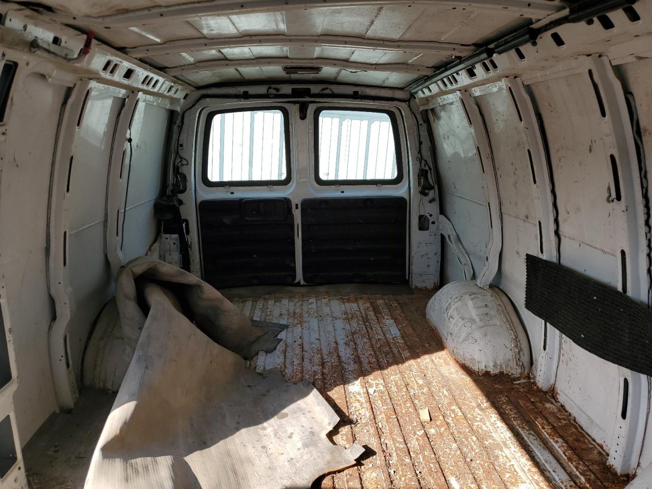 2011 GMC Savana G2500 VIN: 1GTW7GCAXB1146440 Lot: 72003645