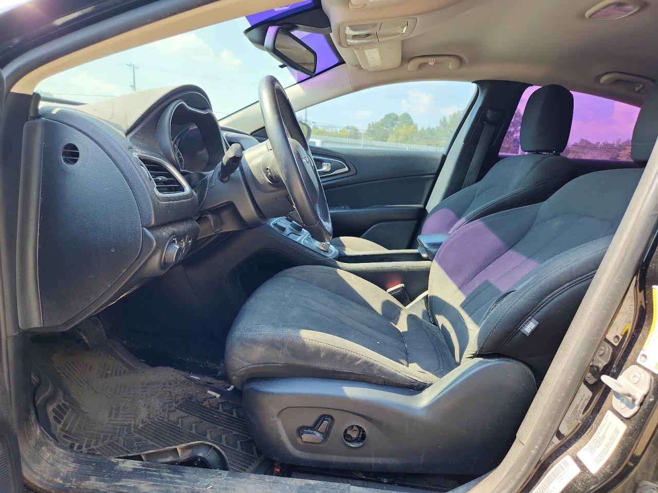 2015 Chrysler 200 Limited VIN: 1C3CCCAB6FN599234 Lot: 81296905