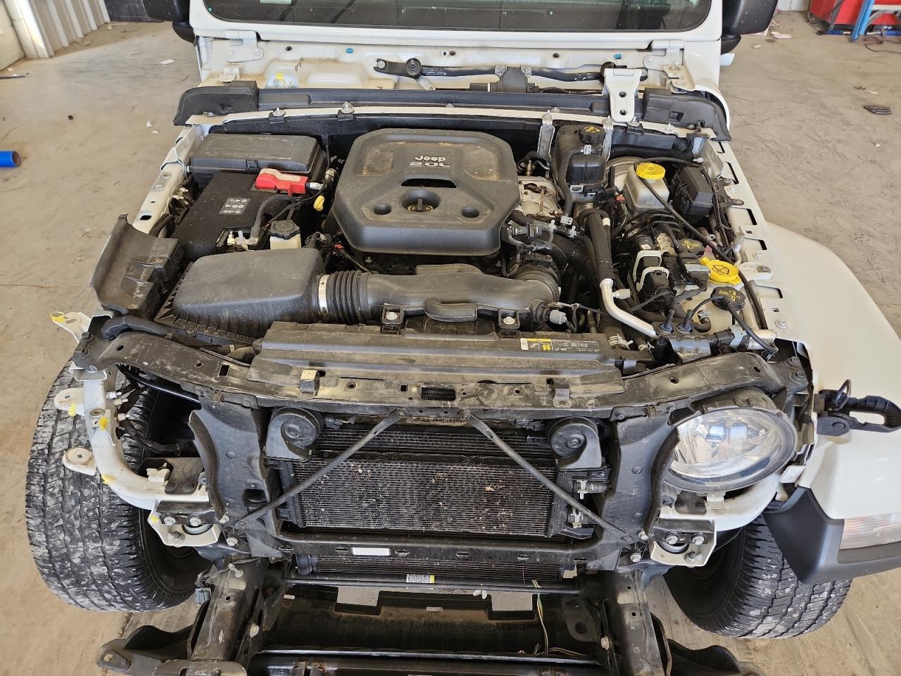 2018 Jeep Wrangler Unlimited Sahara VIN: 1C4HJXEN3JW314995 Lot: 83863355