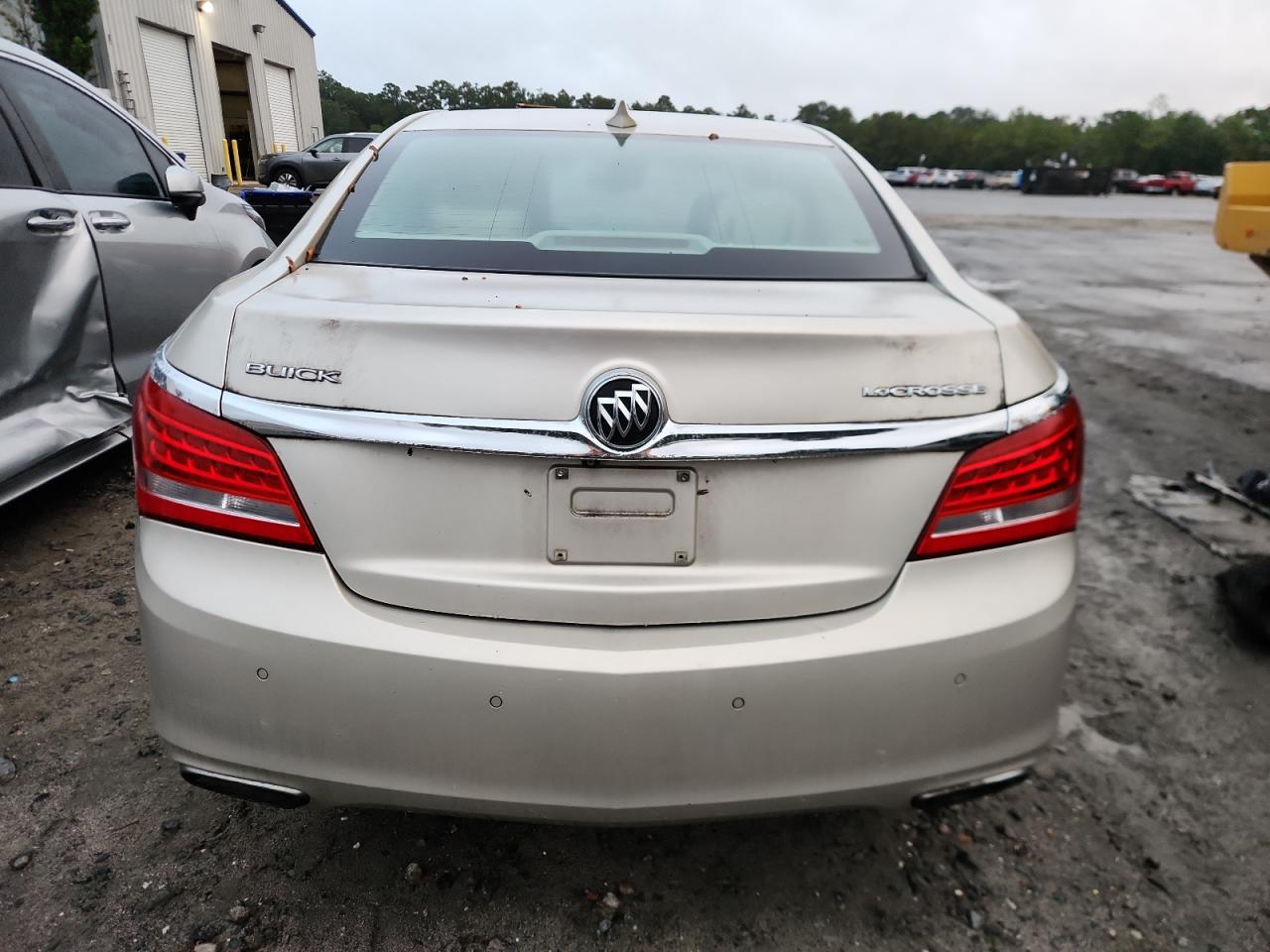 2015 Buick Lacrosse VIN: 1G4GB5G32FF227813 Lot: 84782435