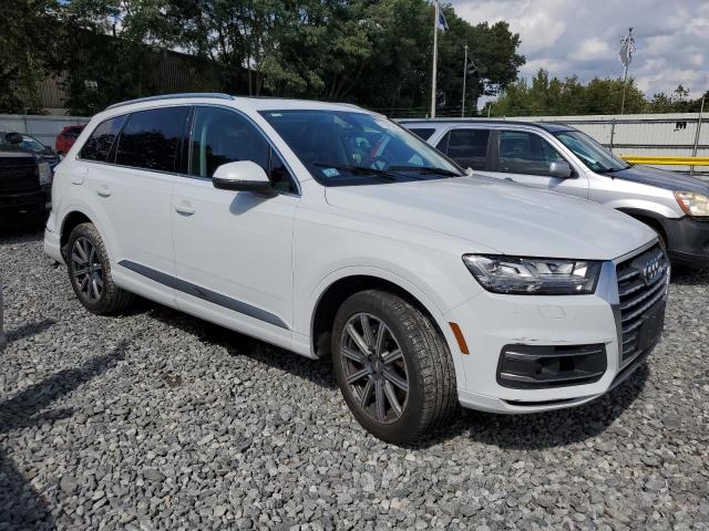  AUDI Q7 2017 White