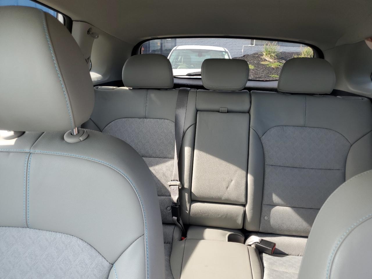 2020 Kia Niro Touring VIN: KNDCC3LC4L5435557 Lot: 71987075