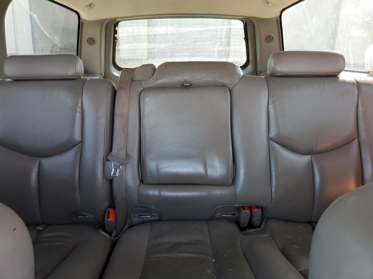 2005 Chevrolet Suburban K1500 VIN: 3GNFK16Z25G283303 Lot: 81325185