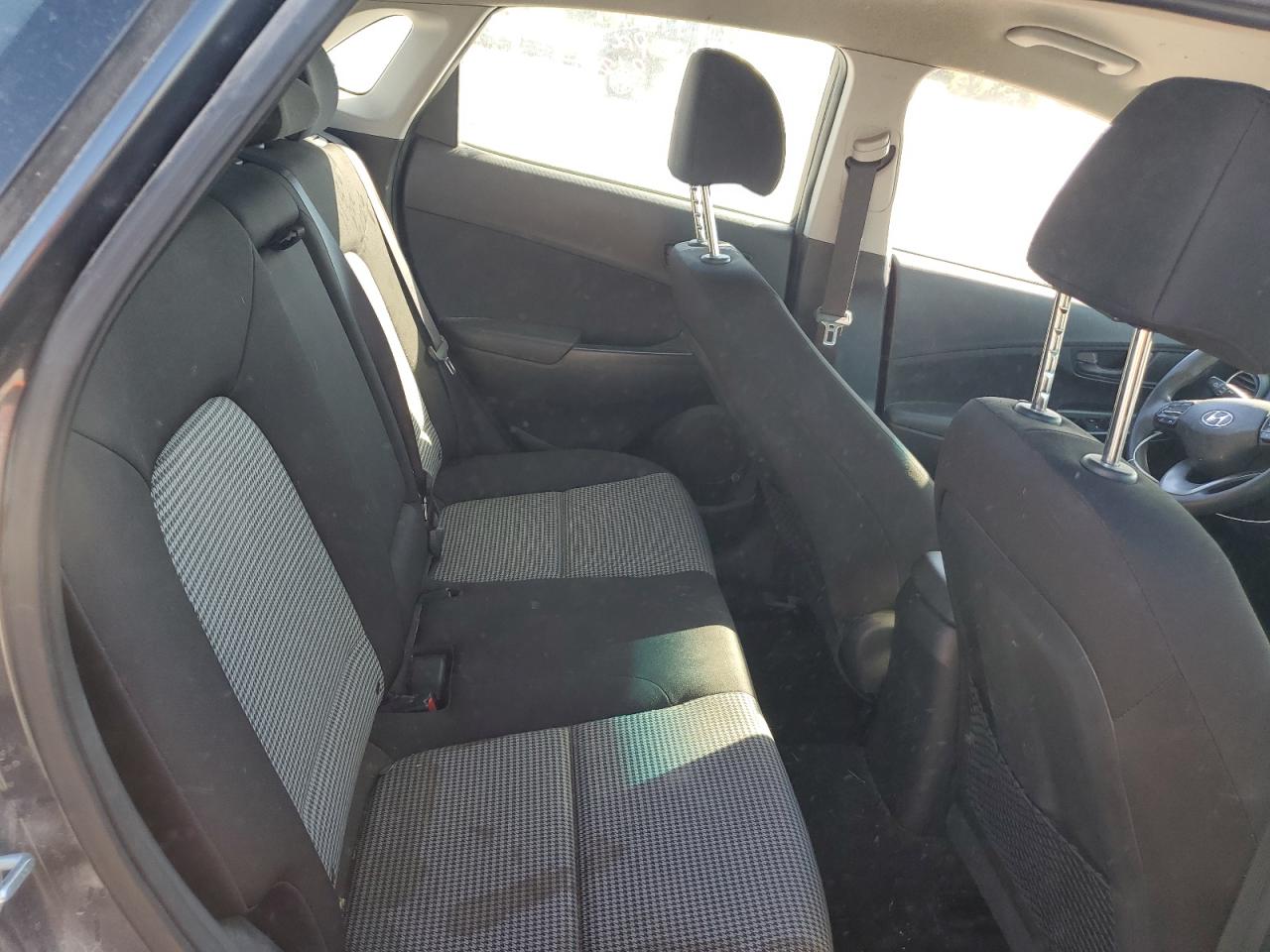 2018 Hyundai Kona Se VIN: KM8K1CAA1JU158609 Lot: 71949805