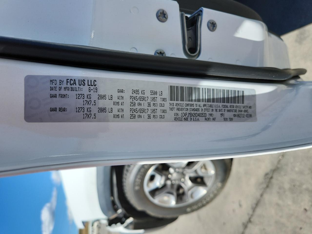 2019 Jeep Cherokee Trailhawk VIN: 1C4PJMBX2KD483533 Lot: 84297625