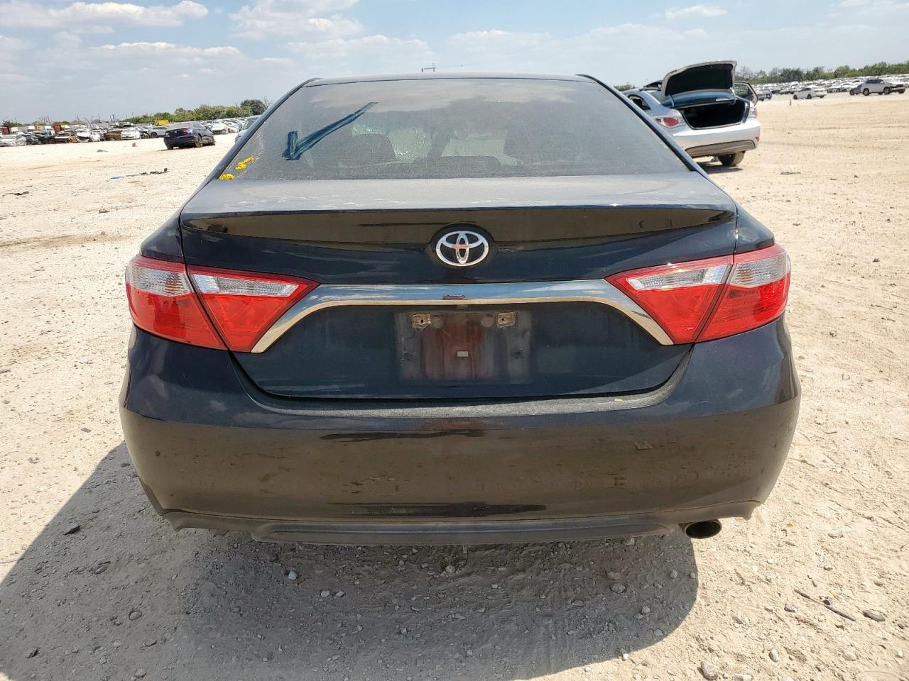 2017 Toyota Camry Le VIN: 4T1BF1FK3HU452496 Lot: 84758025