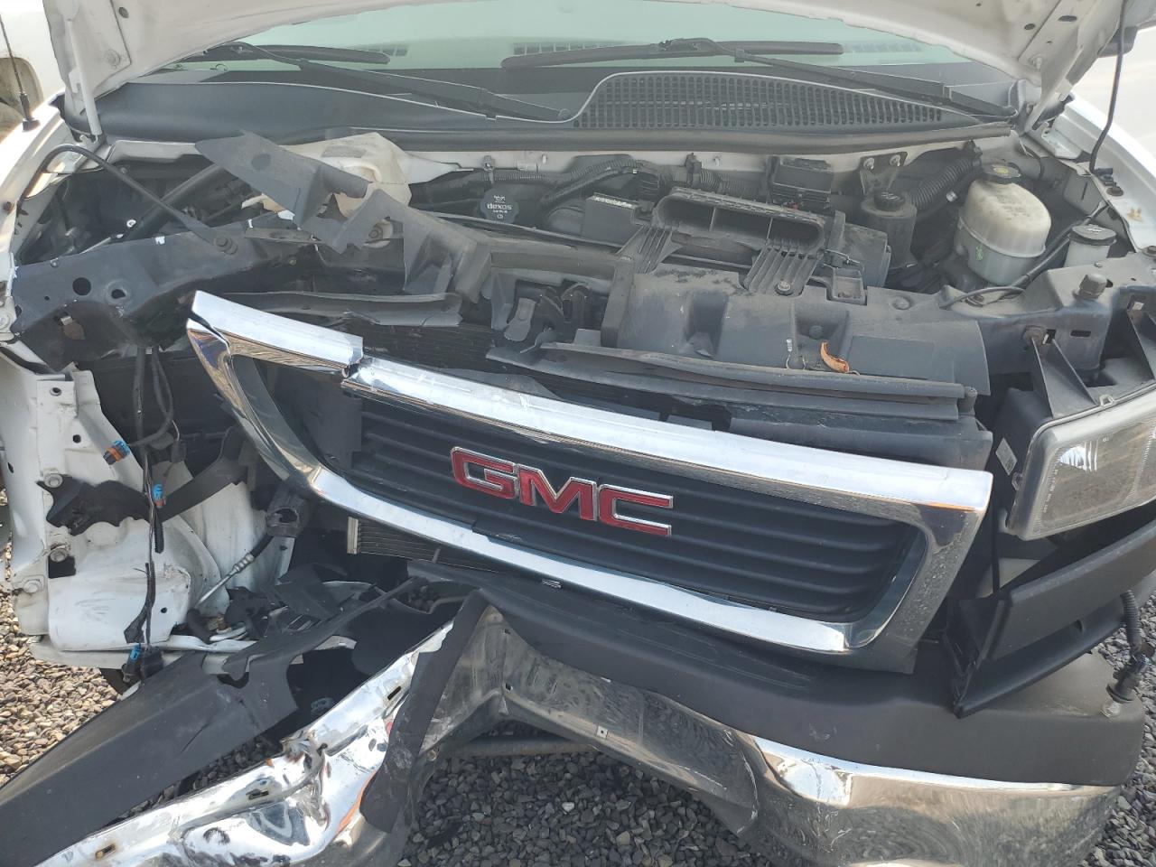 2018 GMC Savana Cutaway G3500 VIN: 1GD07RFG2J1164815 Lot: 84637485