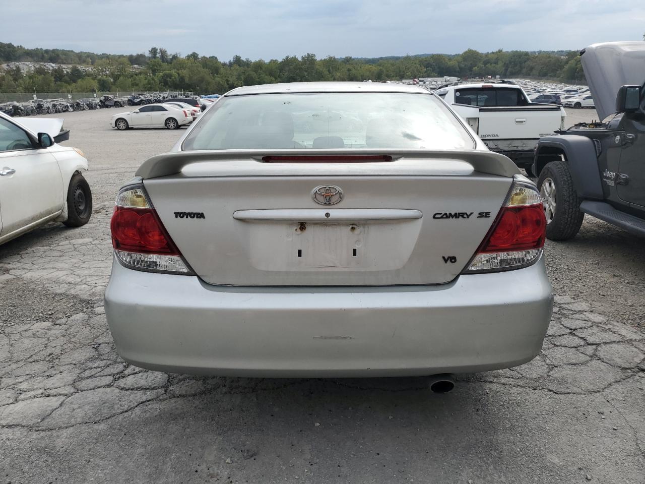 2005 Toyota Camry Se VIN: 4T1BA32K55U505890 Lot: 81184885