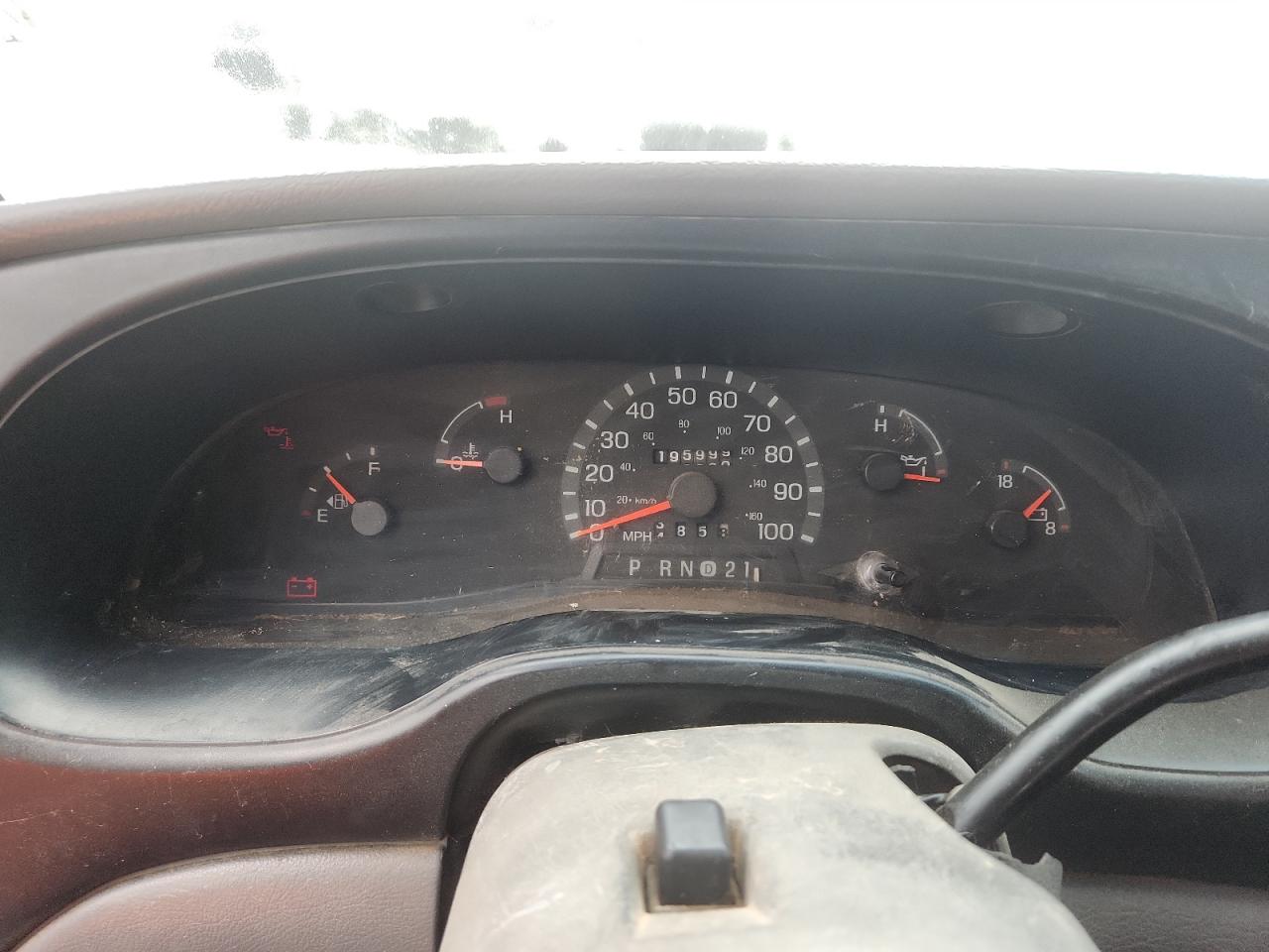 2000 Ford Econoline E350 Super Duty Cutaway Van VIN: 1FDWE35L2YHA90907 Lot: 82085225