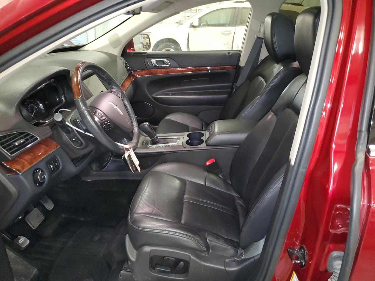 2018 Lincoln Mkt VIN: 2LMHJ5AT7JBL00513 Lot: 81860075