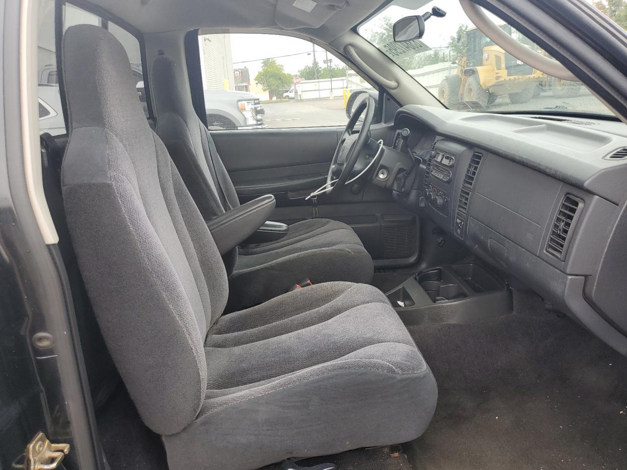 2004 Dodge Dakota Sxt VIN: 1D7GG16K04S588748 Lot: 83847295