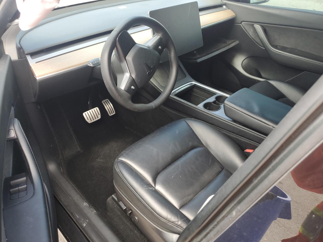 2022 Tesla Model Y VIN: 7SAYGDEF6NF510593 Lot: 70678035