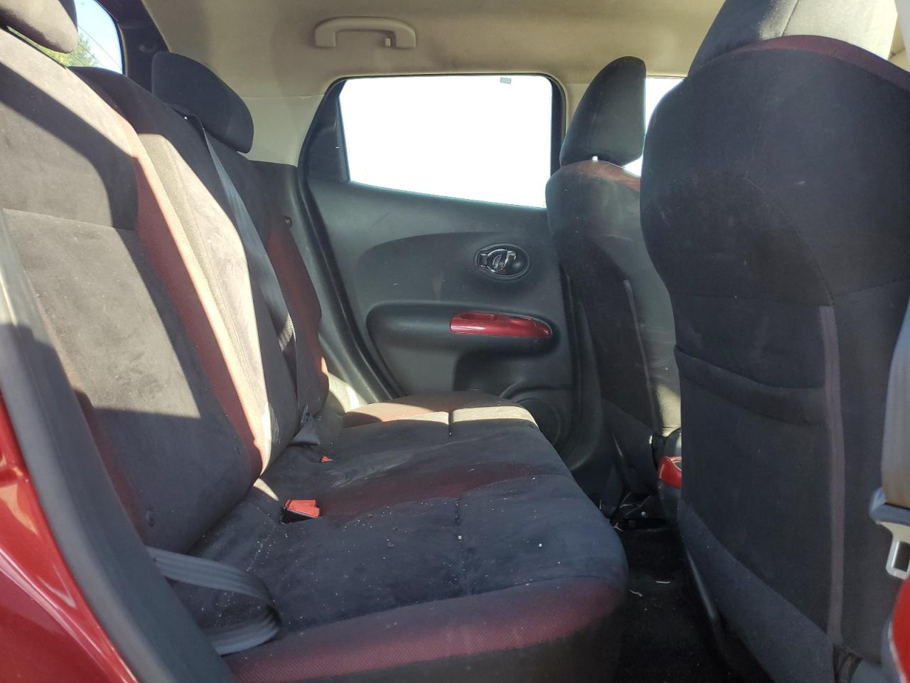 2015 Nissan Juke S VIN: JN8AF5MR4FT504748 Lot: 80445615