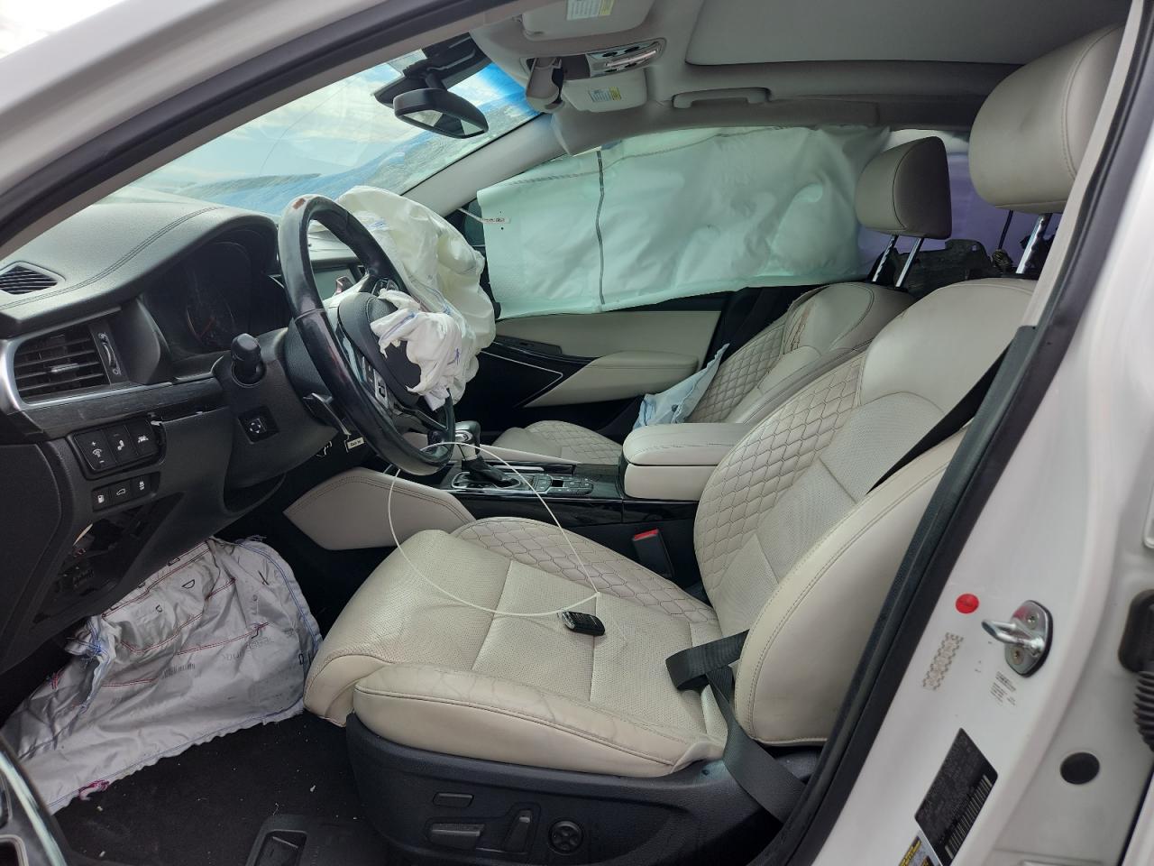 2017 Kia Cadenza Premium VIN: KNALC4J13H5079209 Lot: 81398915