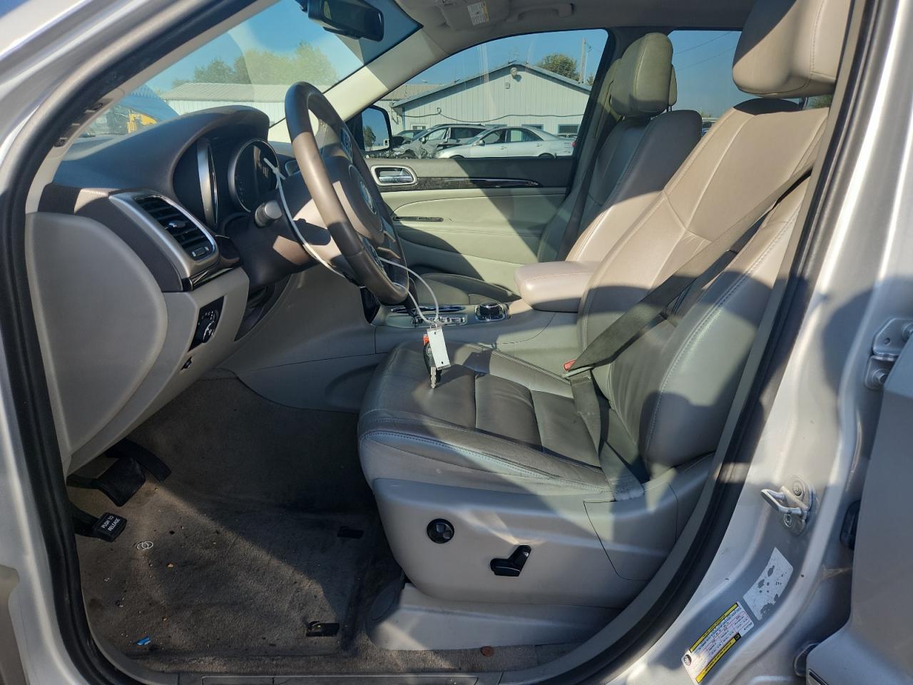 2011 Jeep Grand Cherokee Laredo VIN: 1J4RR4GG4BC737320 Lot: 81830835