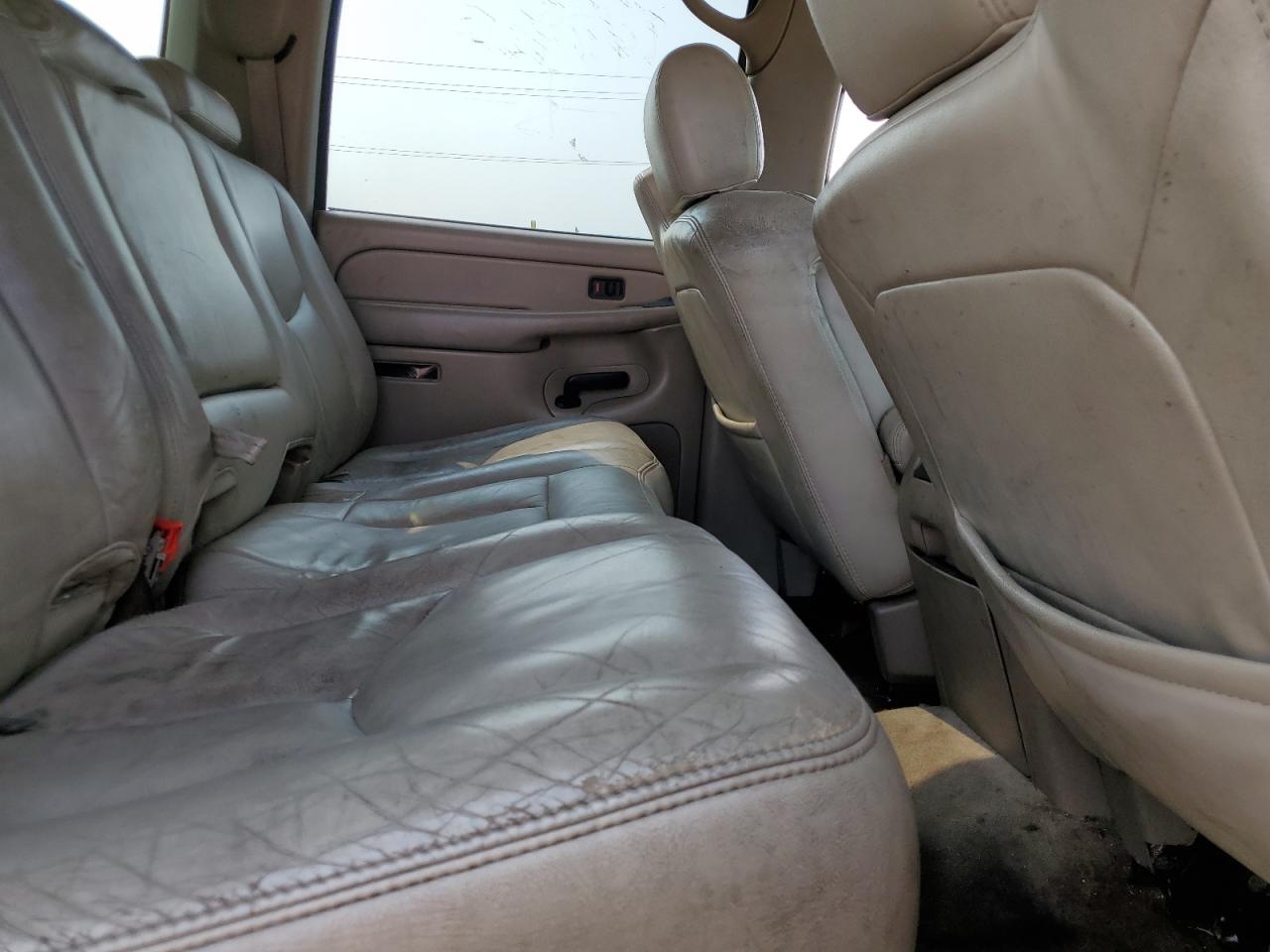 2004 Chevrolet Suburban K1500 VIN: 3GNFK16Z74G147960 Lot: 71699575