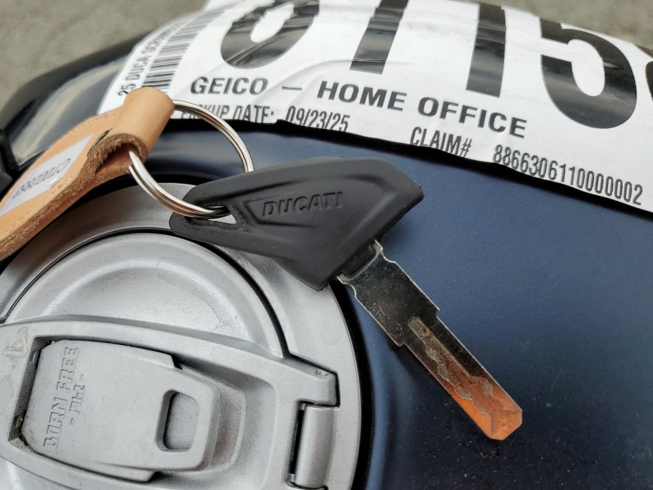 2025 Ducati Scrambler Icon VIN: ML0KAT3M7ST002853 Lot: 81158085